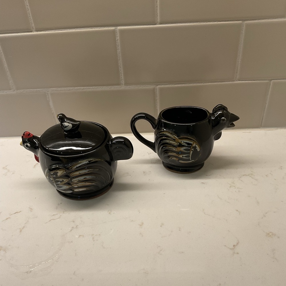 Vtg Japanese 50’s Redware Rooster Creamer and Sugar Set